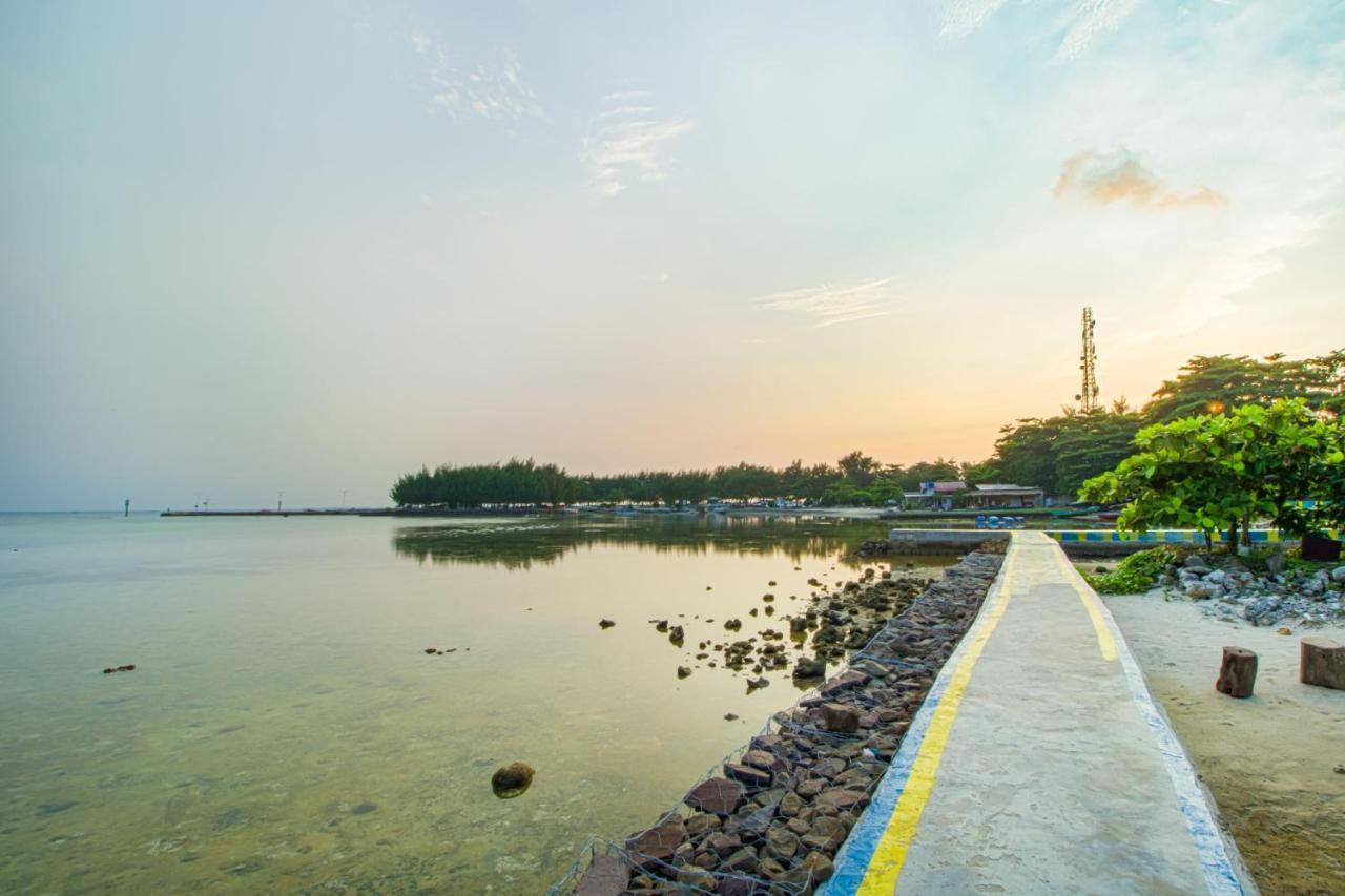 Guerilla Dive Lodge Pulau Pari Джакарта Экстерьер фото