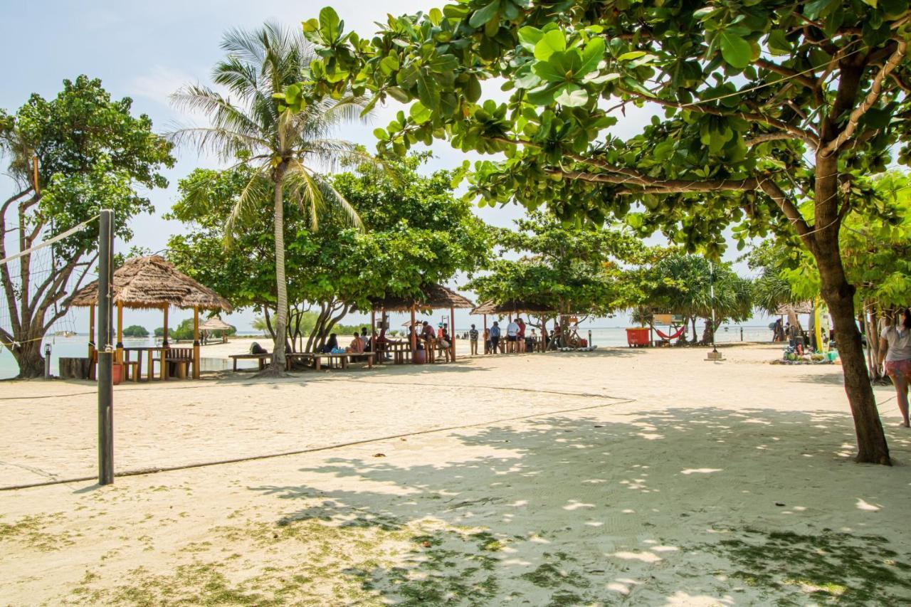 Guerilla Dive Lodge Pulau Pari Джакарта Экстерьер фото